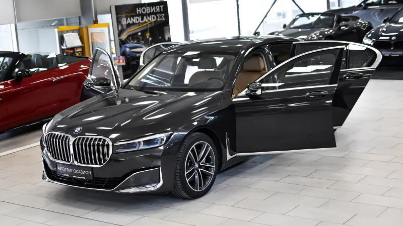 BMW 730 d xDrive Steptronic Image 1